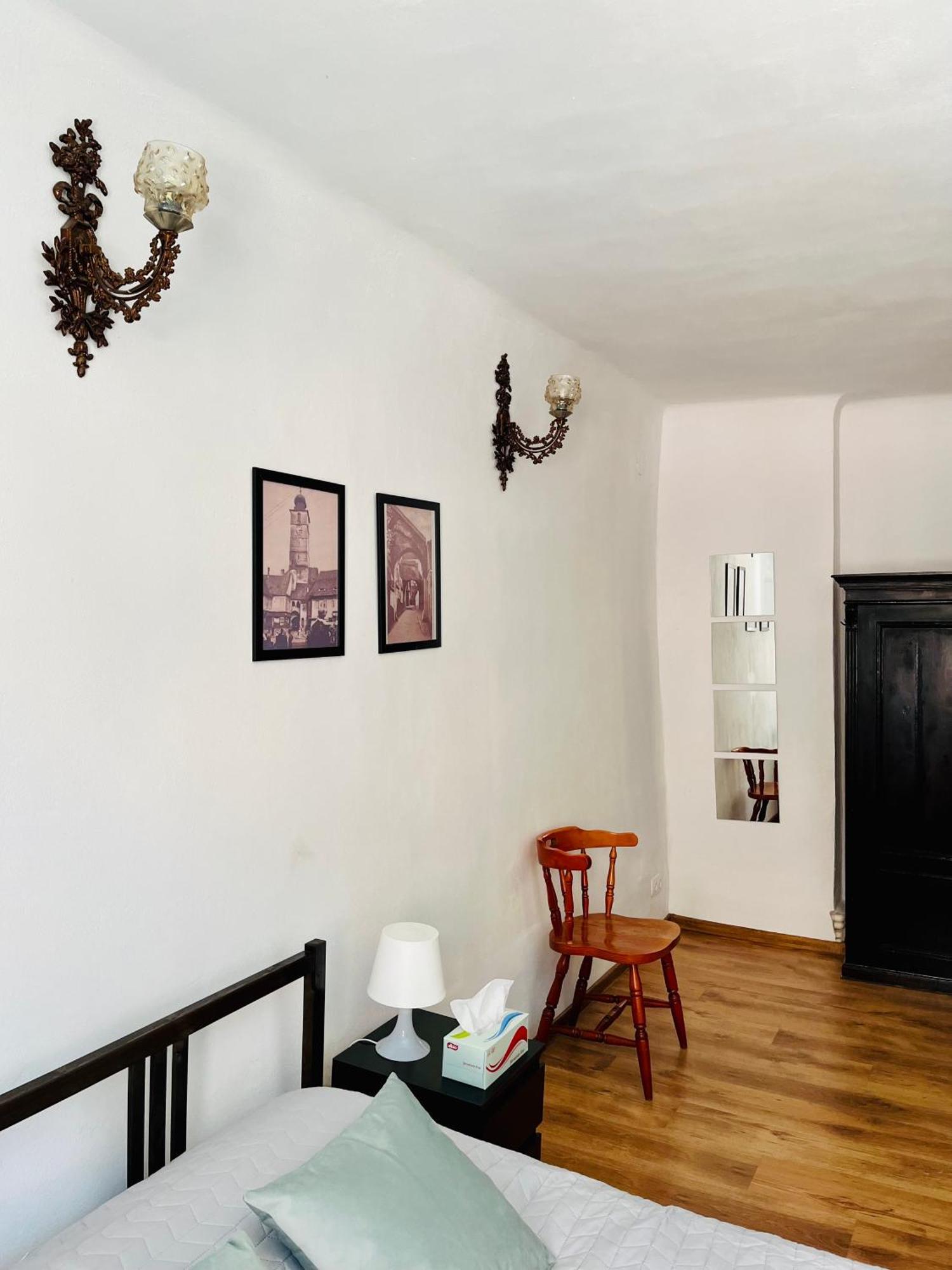 Ultracentral Medieval Apartment Сибиу Екстериор снимка