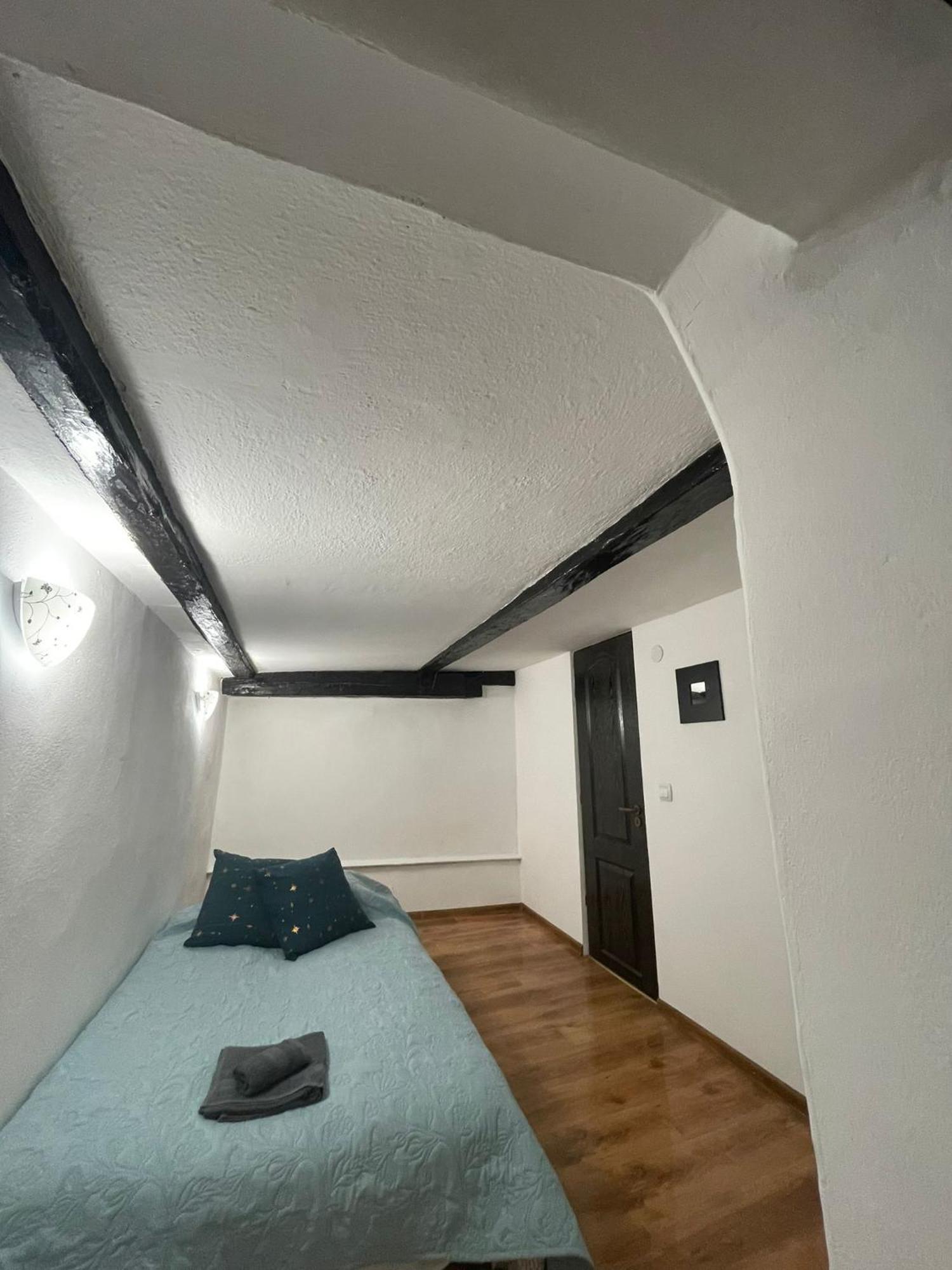 Ultracentral Medieval Apartment Сибиу Екстериор снимка