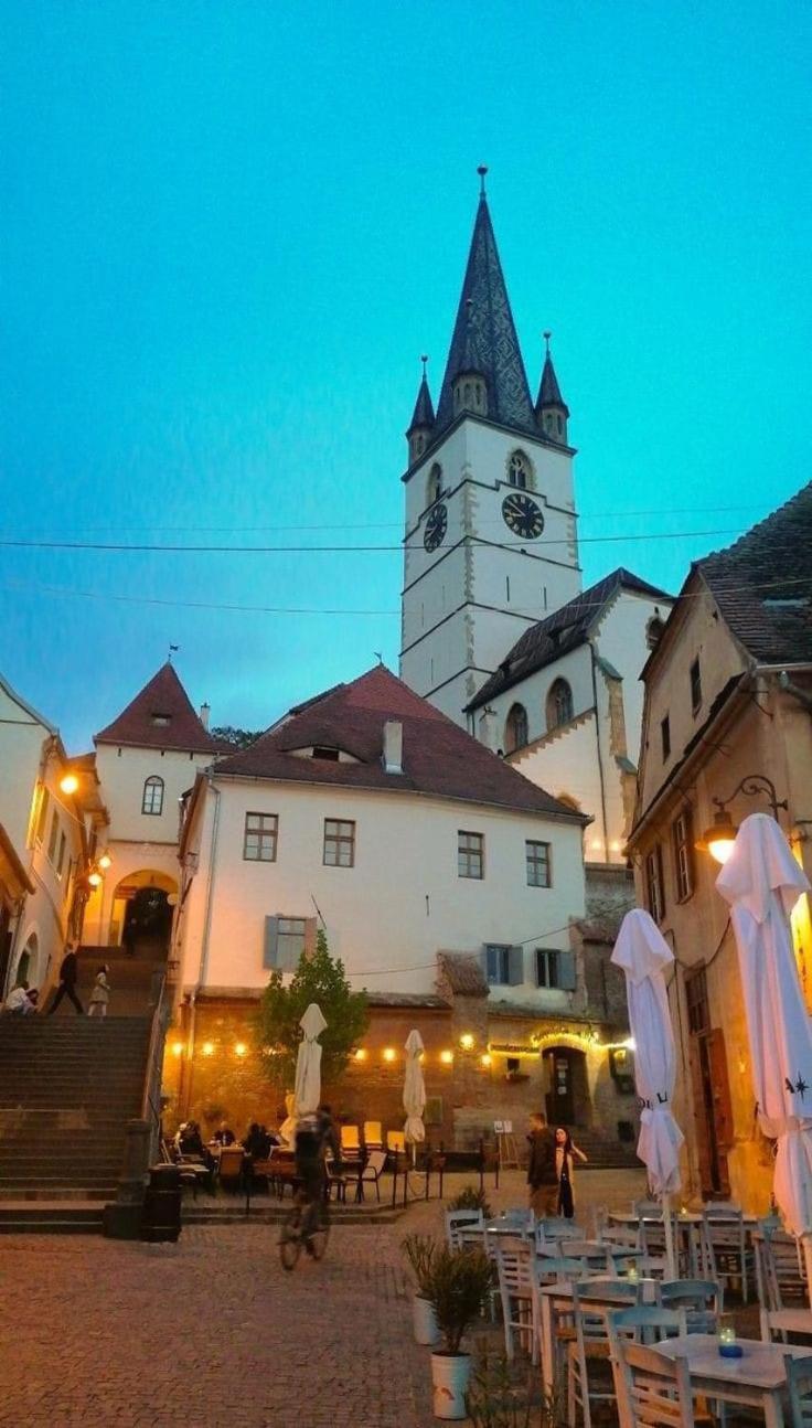 Ultracentral Medieval Apartment Сибиу Екстериор снимка